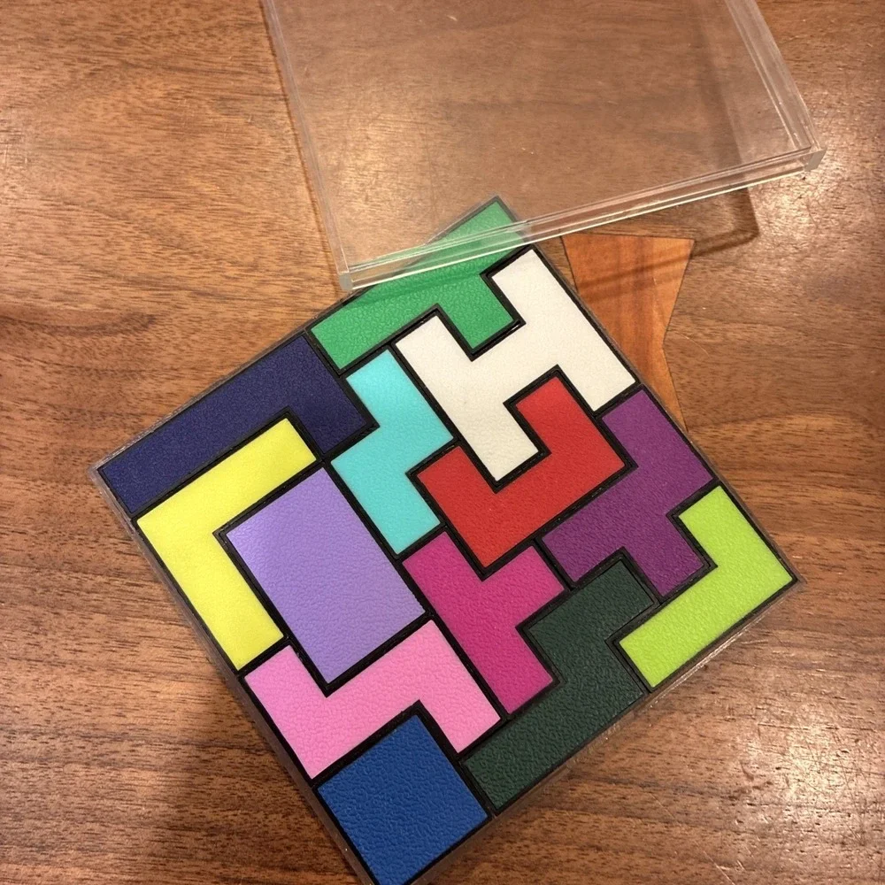 GeoBrix by Brainwright w/ Solution Booklet Solve Build Create Puzzle for Ages 8+